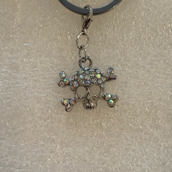 Silver Braided Skull & Pearl Keychain - Rhinestone Punk Glam Purse Charm - New - Picture 4 of 9